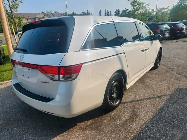 2015 Honda Odyssey 4dr Wgn Touring w/RES & Navi One Owner No Acc in Cars & Trucks in City of Toronto - Image 7