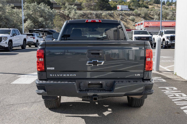 2019 Chevrolet Silverado 1500 LT 5.3L V8, Z71 Off-Road Package,  in Cars & Trucks in Kamloops - Image 4