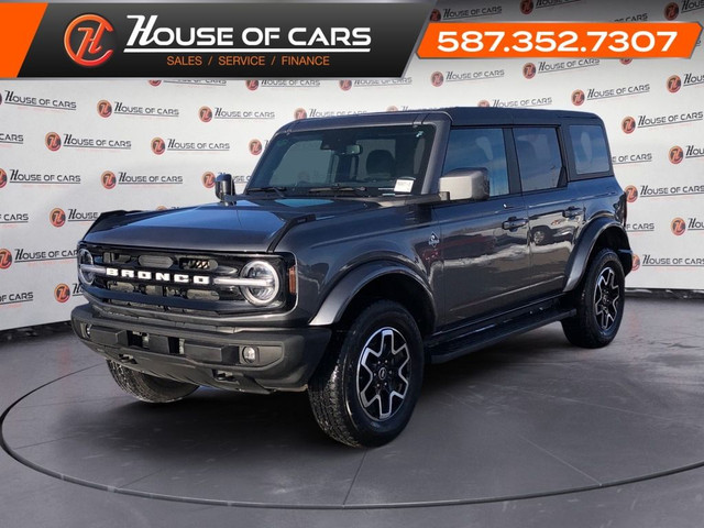  2022 Ford Bronco Outer Banks / Heated seats / Back up cam in Cars & Trucks in Calgary