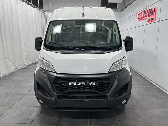 2023 Ram Promaster 2500 - BLUETOOTH - VOLANT GAINE DE CUIR in Cars & Trucks in Québec City - Image 2
