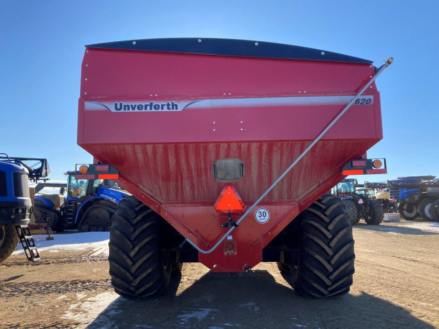 2022 Unverferth 1620 Grain Cart  in Farming Equipment in Regina - Image 3