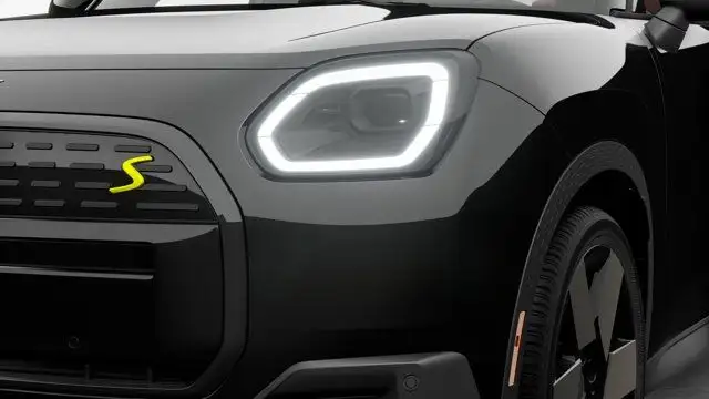 2025 MINI Countryman SE | Premier | Style Favoris | Att in Cars & Trucks in City of Montréal - Image 7