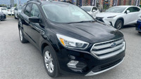 Le Ford Escape SE 2017 est un VUS compact qui combine polyvalence, performances efficaces et technol... (image 1)
