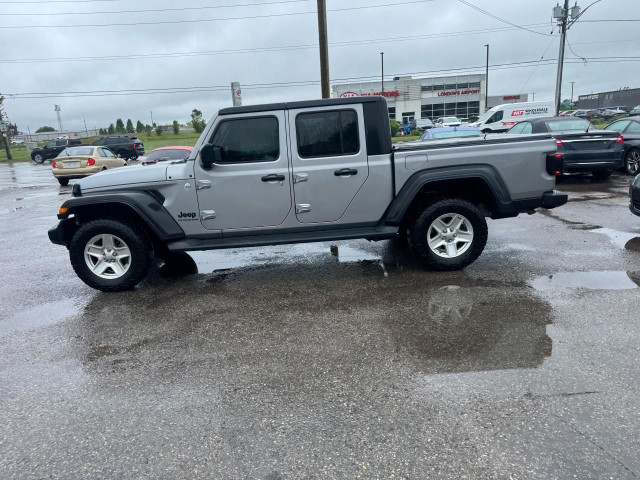 2020 Jeep Gladiator SPORT, 4X4, ONLY 176KMS, HARD TOP, CERTIFIED in Cars & Trucks in London - Image 2