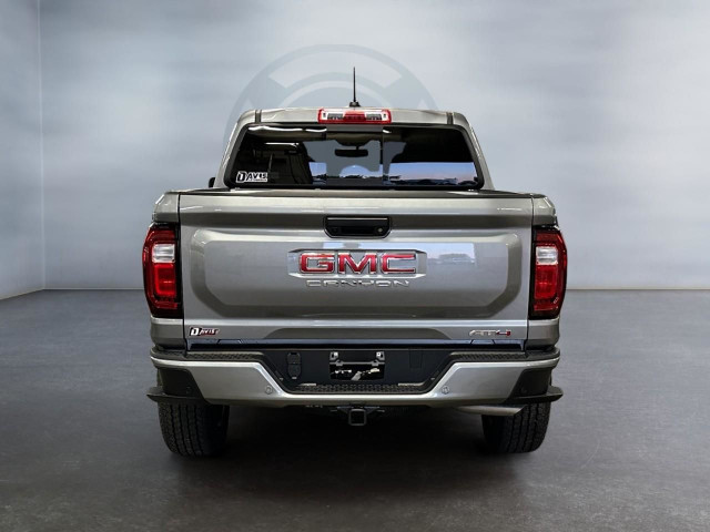 2026 GMC Canyon AT4 2.7L 4CYL | HEATED FRONT SEATS | HEATED S... in Cars & Trucks in Lethbridge - Image 4