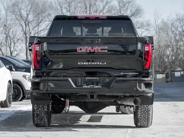 2025 GMC SIERRA 2500HD Denali- Diesel in Cars & Trucks in Markham / York Region - Image 9