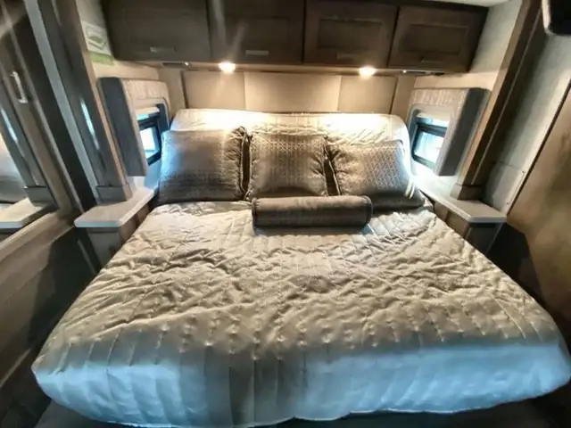 2023 Thor Motor Coach Aria 3401 in RVs & Motorhomes in Abbotsford - Image 23