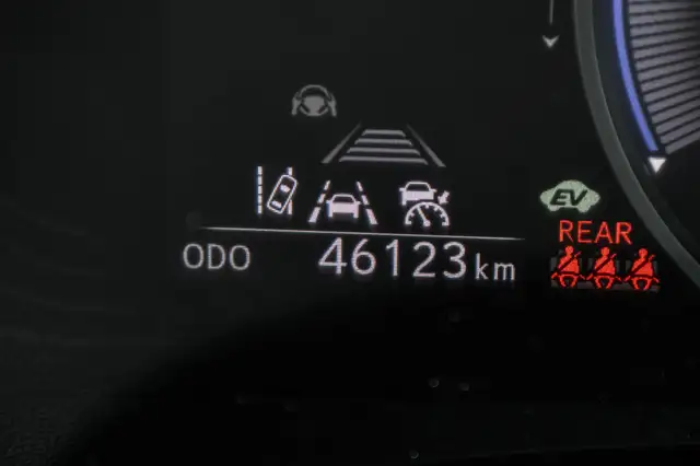 2022 Lexus NX NX 350h / camera / bluetooth / volant chauffant Bi in Cars & Trucks in Laval / North Shore - Image 23