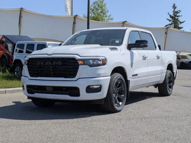 2025 Ram 1500 Sport - 3.92 Rear Axle - Anti Spin Rear Diff dans Autos et camions dans Calgary - Image 4