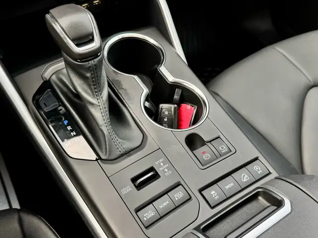2020 Toyota Highlander XLE AWD|8 PASS|SUNROOF|LEATHER| in Cars & Trucks in City of Toronto - Image 28