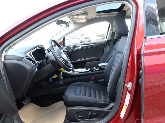 2014 Ford Fusion SE, Sunroof, Heated Seats, Nav in Cars & Trucks in Calgary - Image 2
