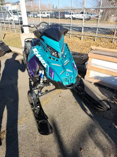 Engine Type: Horizontal In-line Displacement: 54.9 cu. in. (900 cc) Cylinders: 2 Bore x Stroke: Bore...
