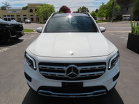 100% CANADIAN VEHICLE Visit Our Website @ EliteLuxuryMotors.ca _____________________________________... (image 2)