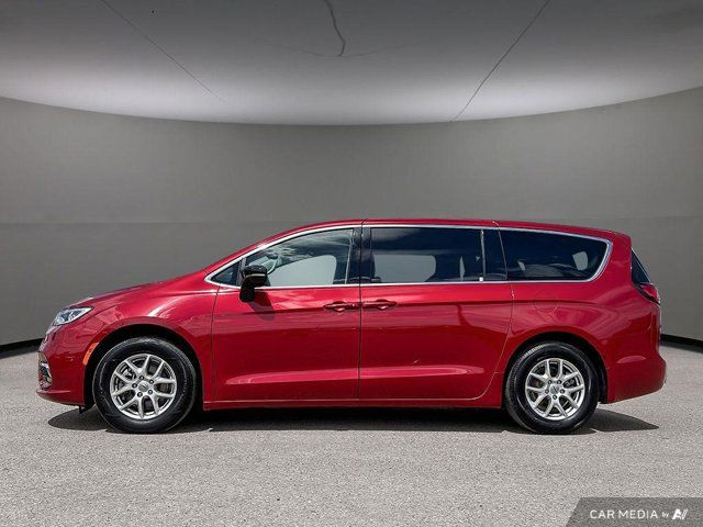 2024 Chrysler Pacifica Touring-L | Apple Carplay | Heated Seats in Cars & Trucks in Saskatoon - Image 4