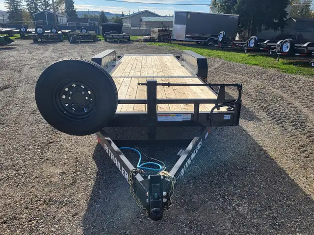 2025 PJ Trailers TRIAXLE PARTIAL GRAVITY TILT in Cargo & Utility Trailers in Fort St. John - Image 4