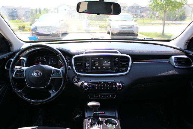 2019 Kia Sorento LX in Cars & Trucks in Calgary - Image 2