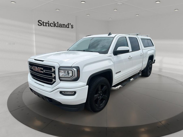 2017 GMC SIERRA 1500 SLE 4X4 CREW CAB in Cars & Trucks in Stratford