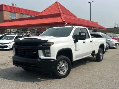 ACCIDENT FREE ! CARFAX VERIFIED ONE OWNER WITH SERVICE RECORDS AVAILABLE ! DOUBLE CAB 4X4 6.6L V8 GA...
