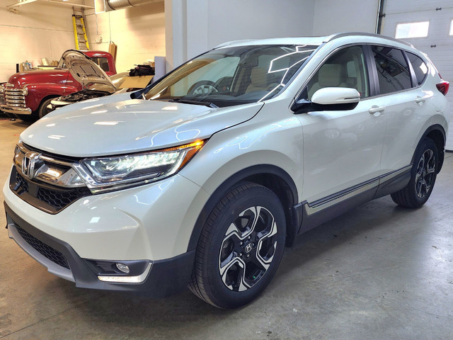 2017 Honda CR-V Touring,  in Cars & Trucks in Edmonton - Image 2