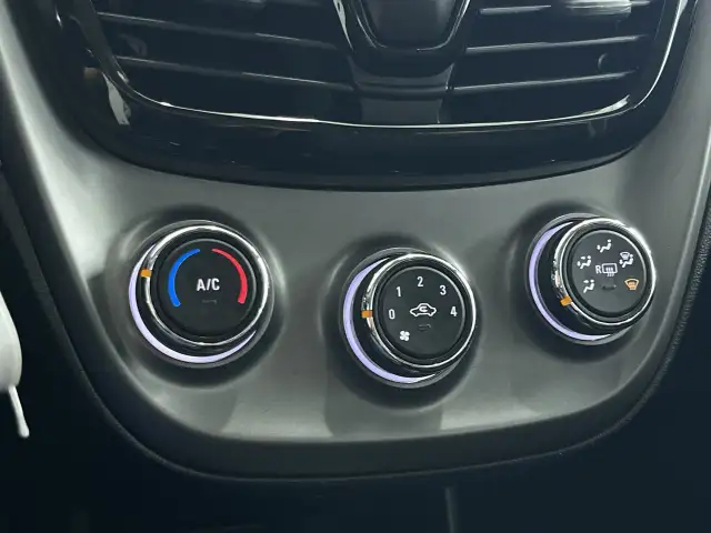 2021 Chevrolet Spark 1LT (Backup Cam,Carplay) Clean Carfax in Cars & Trucks in Calgary - Image 26