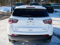 2024 Jeep Compass Adventure-Ready Style & Capability! VIN: 3C4NJDBN6RT598503 Command the road in the... (image 2)