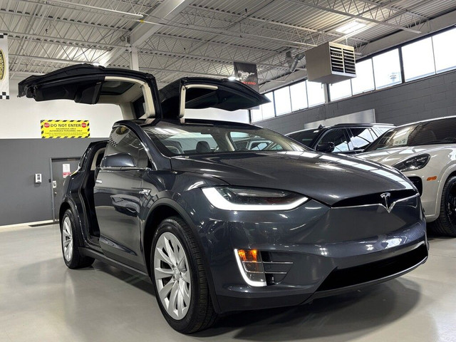 2016 Tesla Model X 90D|HIGHWAYAUTOPILOT|NAV|6PASSENGER|FALCONDOO in Cars & Trucks in City of Toronto - Image 2