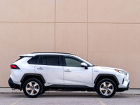 CARGET AUTOMOTIVE is thrilled to offer this 2019 Toyota RAV4 Hybrid Limited, a fuel-efficient, all-w... (image 5)