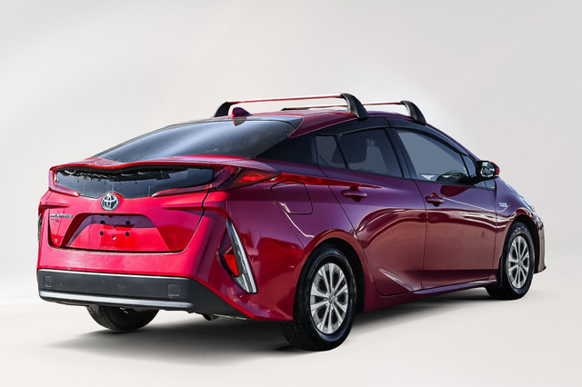 2020 Toyota PRIUS PRIME Toyota Prius Prime Prime Plug-in Hybrid  in Cars & Trucks in City of Montréal - Image 4