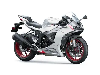 2025 Kawasaki ZX-6R RESERVE PAR TELEPHONE 2025 NINJA ZX-6R CARACTÉRISTIQUES SUPPLÉMENTAIRES DU VÉHIC...