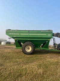 2010 J&M 1150 Grain Cart