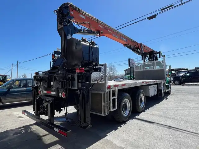 2011 Freightliner M2 112 in Heavy Equipment in St-Georges-de-Beauce - Image 5