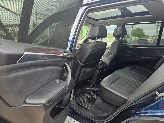 2011 BMW X5 xDrive50i All Wheel Drive, No Accidents - 1 Owner! in Cars & Trucks in Calgary - Image 15