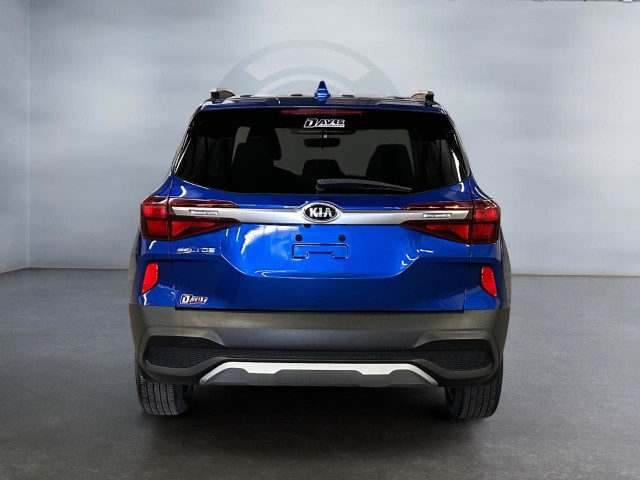 2021 Kia Seltos LX 2.0L 4CYL | HEATED FRONT SEATS | HEATED ST... in Cars & Trucks in Lethbridge - Image 4