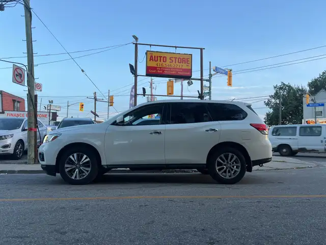 2016 Nissan Pathfinder 4WD S in Cars & Trucks in City of Toronto - Image 10