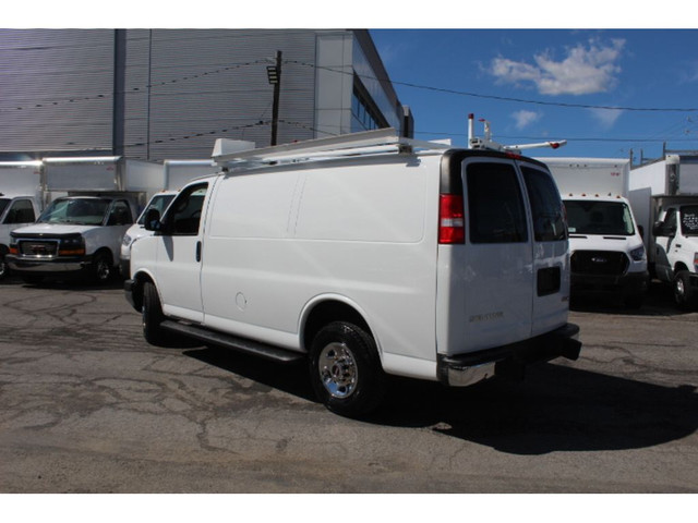 2020 GMC Savana Cargo Van 2500 CARGO 59.000 KM 6.0 LITRES RACK A in Cars & Trucks in Laval / North Shore - Image 4