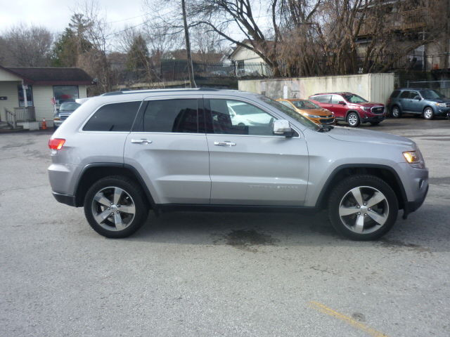 2015 Jeep Grand Cherokee Limited in Cars & Trucks in Oshawa / Durham Region - Image 2