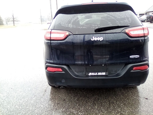 2014 Jeep Cherokee in Cars & Trucks in Leamington - Image 3