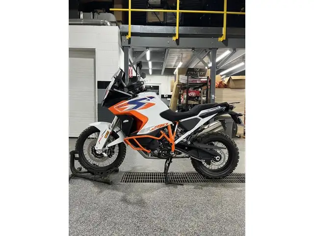 2024 KTM 1290 SUPER ADVENTURE R in Dirt Bikes & Motocross in Granby - Image 6