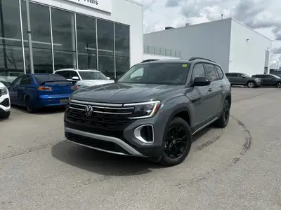 2024 Volkswagen Atlas 2.0T Peak Edition SE Gray **LOCAL TRADE**, **APPLE CAR PLAY**, **SUNROOF**, Na...