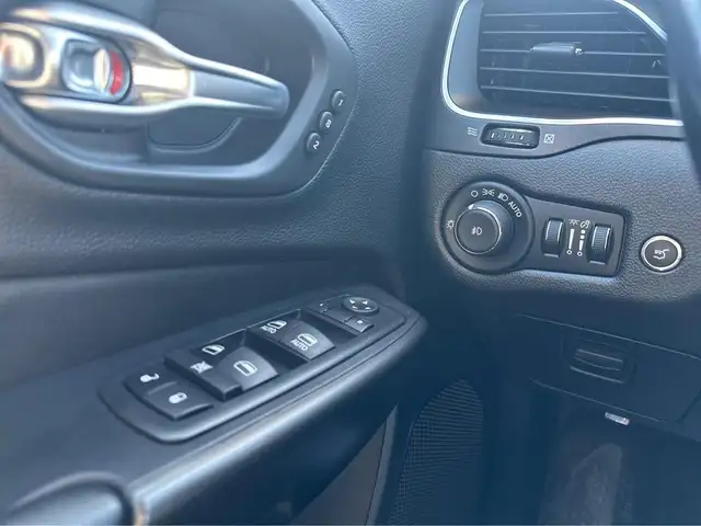 2020 Jeep Cherokee in Cars & Trucks in Winnipeg - Image 12
