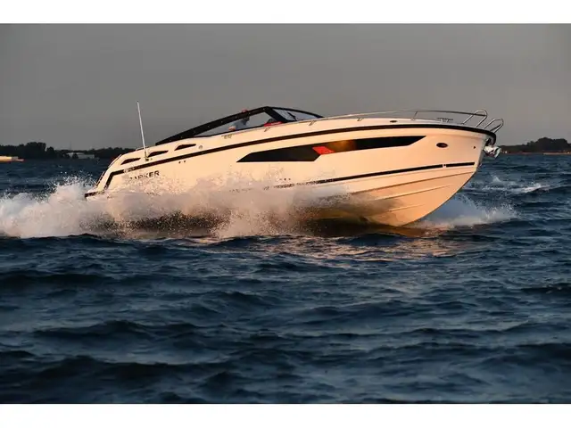 2025 Parker 910 ODYSSEY in Powerboats & Motorboats in Québec City - Image 10