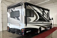 The 2014 Itasca (Winnebago) Navion iQ 24G is a compact yet luxurious Class C motorhome built on the... (image 4)