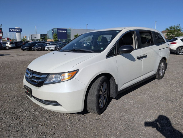 2014 Honda Odyssey SE | CAMERA in Cars & Trucks in London - Image 2