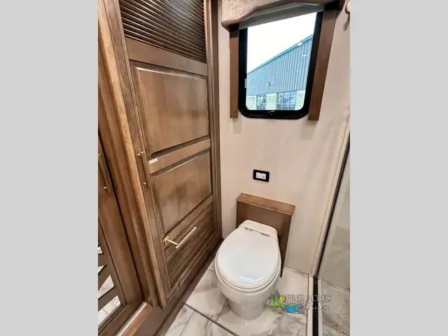 2023 Entegra Coach Cornerstone 45B 605 h.p. 26K Miles in RVs & Motorhomes in Moncton - Image 61