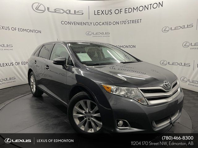 2013 Toyota VENZA 4CYL in Cars & Trucks in Edmonton