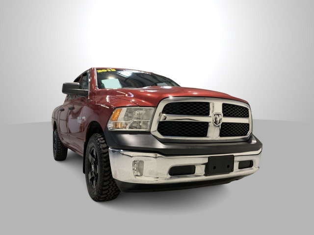 2015 RAM 1500 4WD Crew Cab 5.7 Ft Box ST for sale in Cars & Trucks in Moncton - Image 3