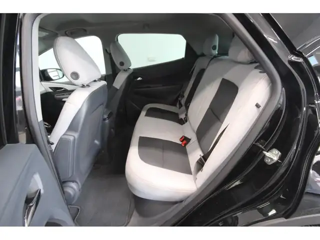 2021 Chevrolet Bolt EV in Cars & Trucks in Lévis - Image 26