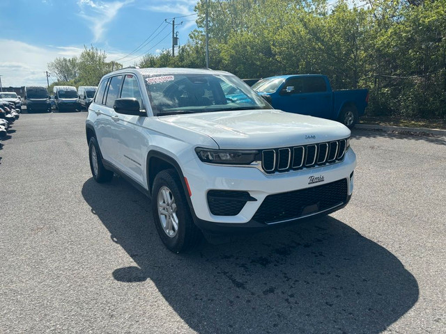 2023 Jeep Grand Cherokee * LAREDO * 4X4 *V6 3,6L * 5 PASS * CAR  in Cars & Trucks in Longueuil / South Shore - Image 2