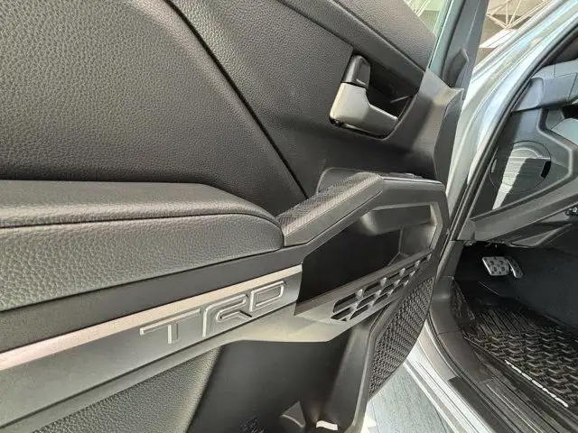 2025 Toyota Tacoma Sport | 6ft Truck Bed | Wireless Charging dans Autos et camions dans Ville d’Edmonton - Image 14