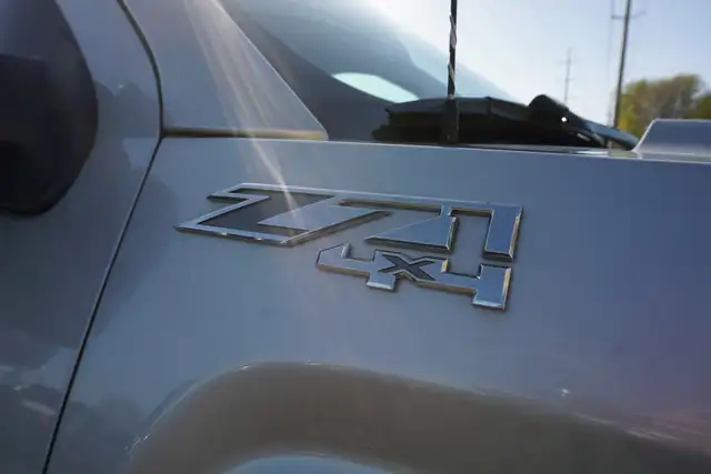 2015 GMC Sierra 2500HD in Cars & Trucks in Oakville / Halton Region - Image 35